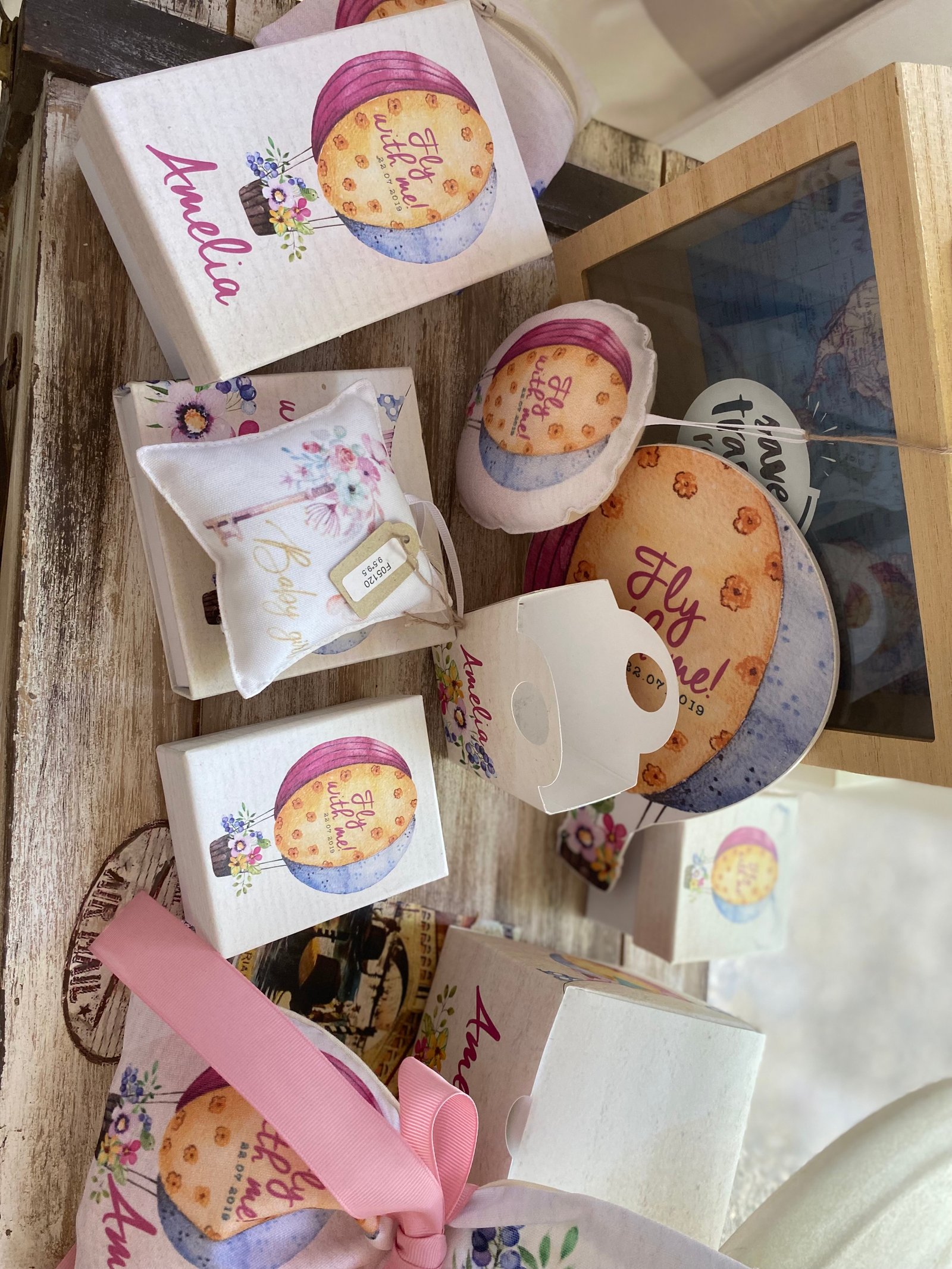 Set of christening favors